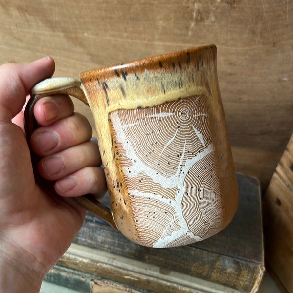 Mug with Wood Slice & Leaf (V22)